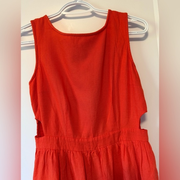 Japna Linen Dress - Picture 2 of 4